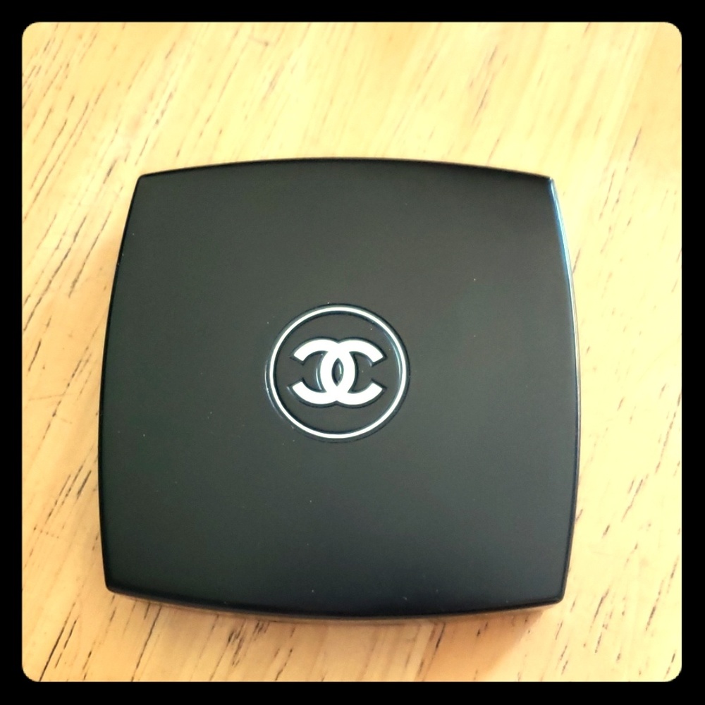 CHANEL EYESHADOW QUAD